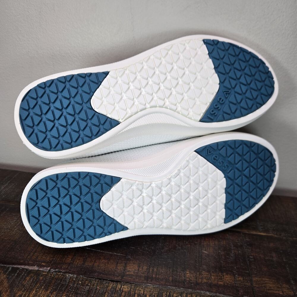 NEW Vessi Weekend Sneaker Mens Size 7 Waterproof Shoes Marble White - Picture 9 of 13